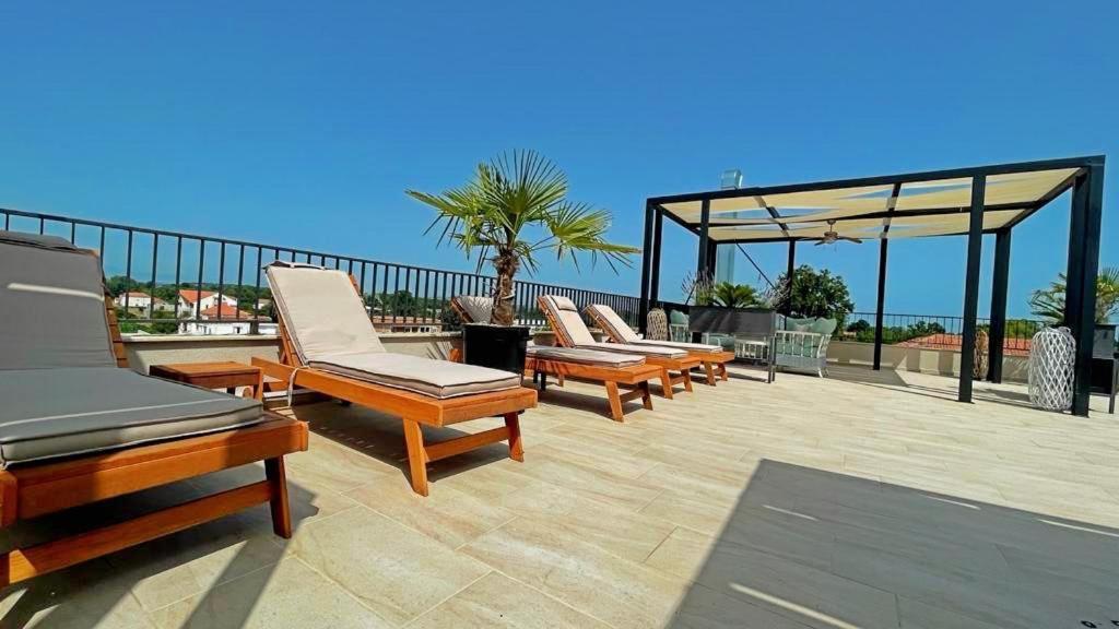Am Palace Ulcinj Exterior photo